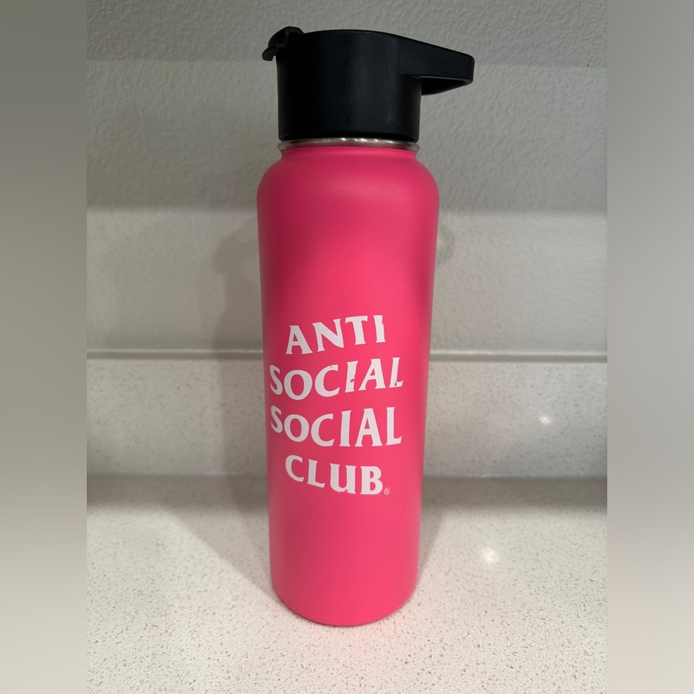 Anti social social club bottle